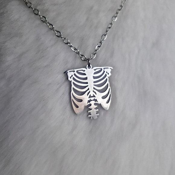 2/$20 Silver Rib Cage Pendant Necklace - Picture 4 of 5